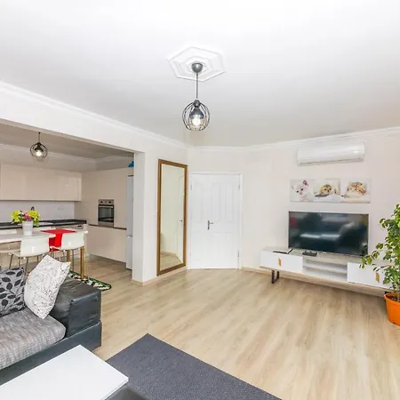 London Daily Weekly Villa *