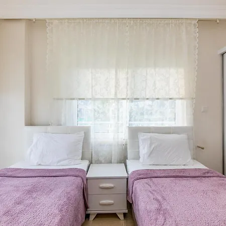 London Daily Weekly Villa Marmaris