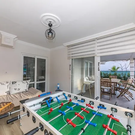 London Daily Weekly * Marmaris