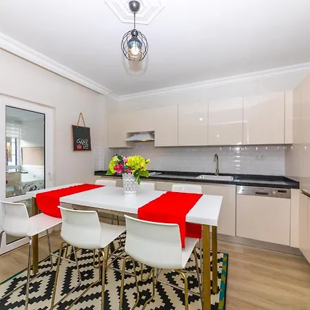London Daily Weekly Villa