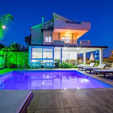London Daily Weekly Villa Marmaris